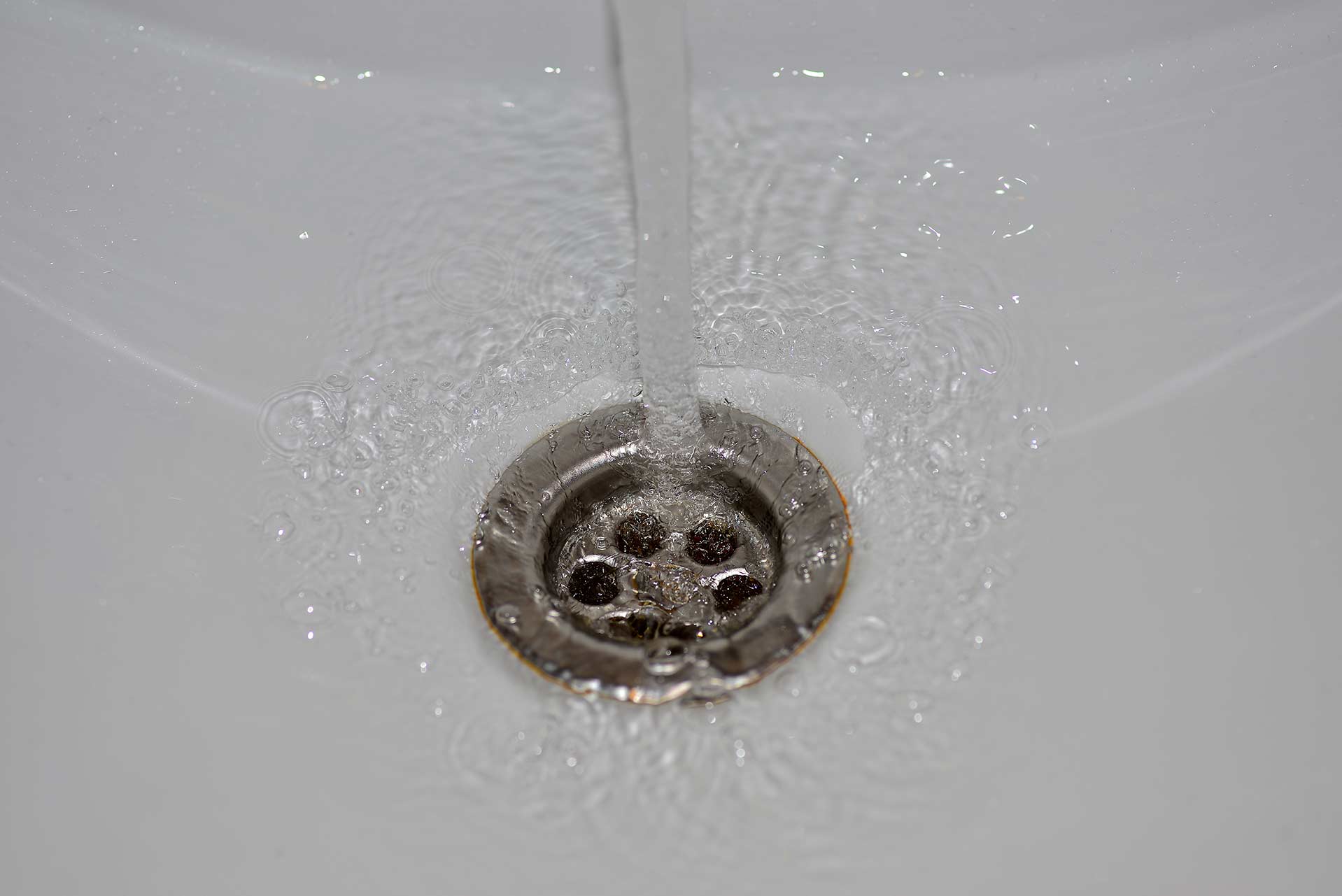 A2B Drains provides services to unblock blocked sinks and drains for properties in Cheadle Hulme.